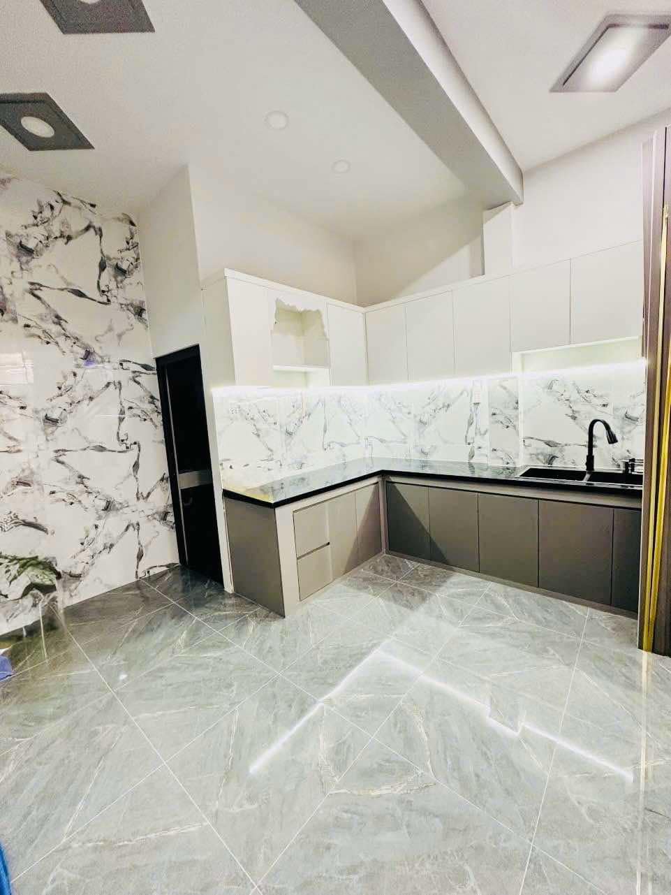 Bán nhà Bùi Văn Ba Quận 7 - 2 tầng, 42m² - Gân KCX Tân Thuận - 4.2 tỷ TL, - Ảnh 1